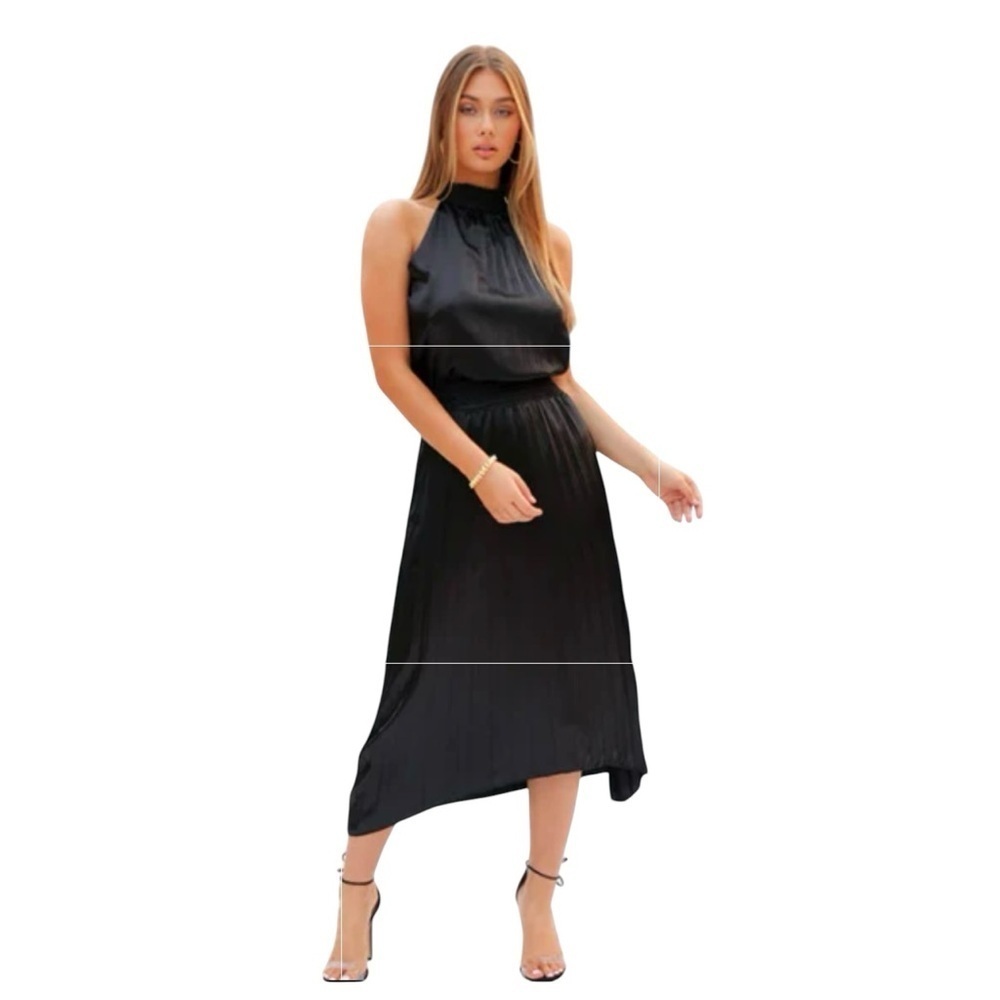 Black pleated halter style dress NWT size Medium